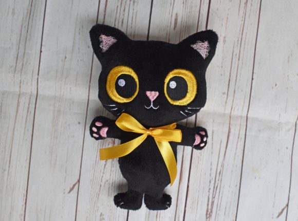 Kitty ITH: A Designer's Take on Stitching This Adorable Cat Design